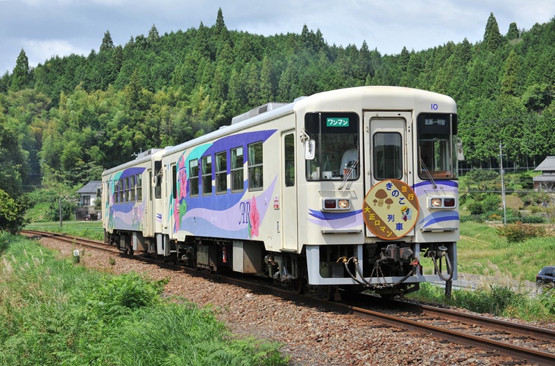 きのこ列車deランチと岩村散策